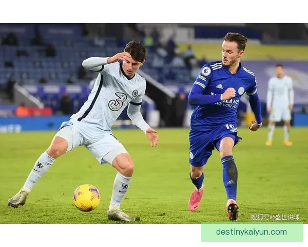 足球巨星近期状态回暖，赛场表现稳健备受期待